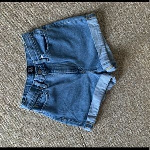 BDG Mom shorts